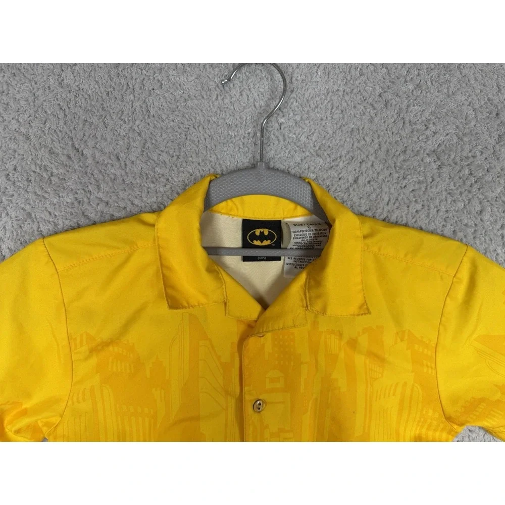 Batman Animated Series Button Up Shirt Boys Size 6 Yellow DC Comics 2005
